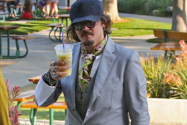 Снимки располневшего Джонни Деппа попали в Сеть