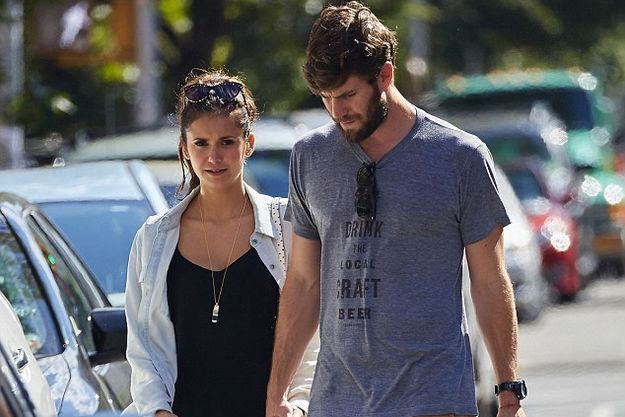 Нина Добрев целовалась с бойфрендом посреди Нью-Йорка