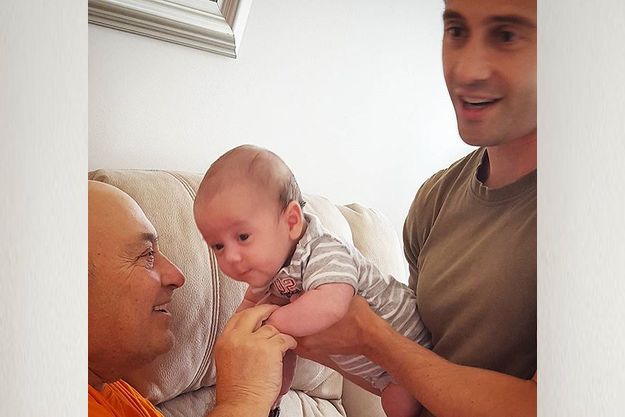 Антон Макарский показал маленького сына