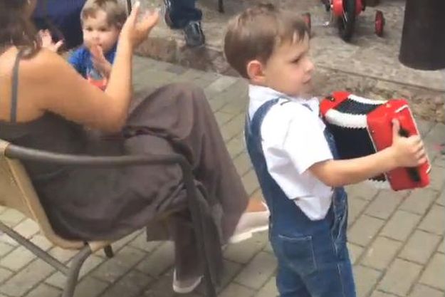 Елена Ваенга показала подросшего сына