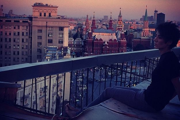 Рената Литвинова опубликовала фото Земфиры на крыше