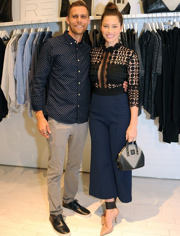 Джессика Бил с братом Джастином