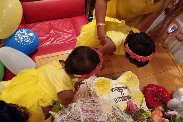 Камалия впервые показала лица дочерей-близняшек