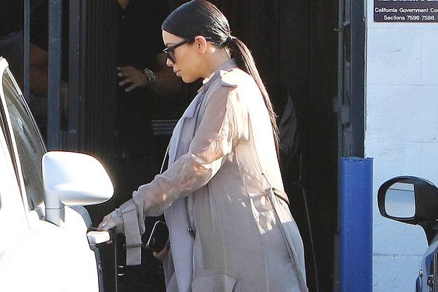 Каблуки не выдержали веса беременной Ким Кардашьян