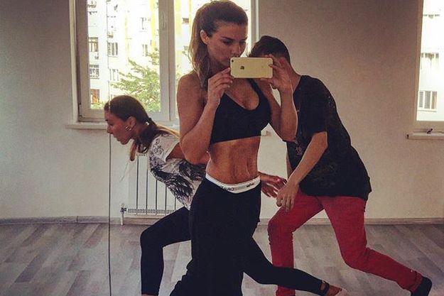 Анна Седокова намекнула на свою беременность