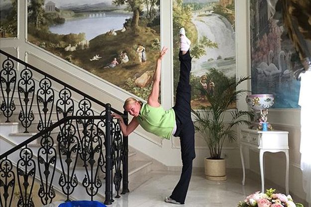 Анастасия Волочкова удивила неожиданным шпагатом