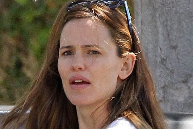 Дженнифер Гарнер подогрела слухи о своей четвертой беременности