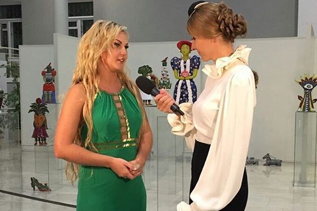 Камалия вручила дочерям в день рождения золотые подарки