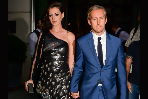 Энн Хэтэуэй беременна первым ребенком