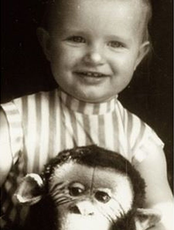 Эвелина Бледанс в детстве