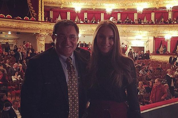 Дмитрий Дибров с молодой женой посетил Большой театр