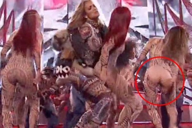 На концерте Дженнифер Лопес произошел конфуз