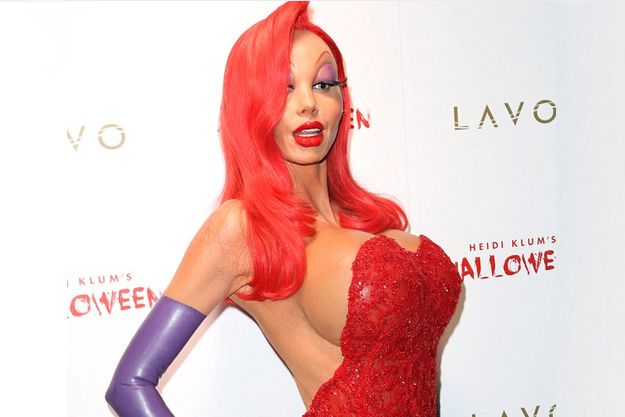 Хайди Клум поразила оригинальным костюмом на Хэллоуин