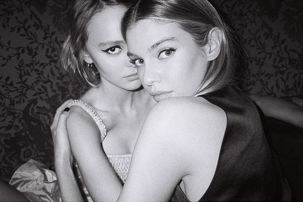 Дочь Джонни Деппа отбила девушку у Майли Сайрус