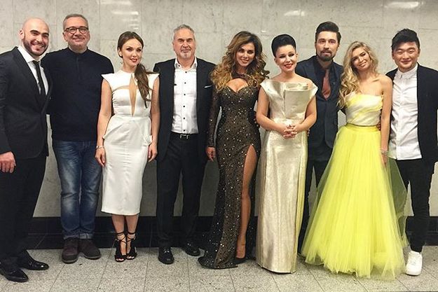 Братья Меладзе впервые вышли с женами на сцену Кремля