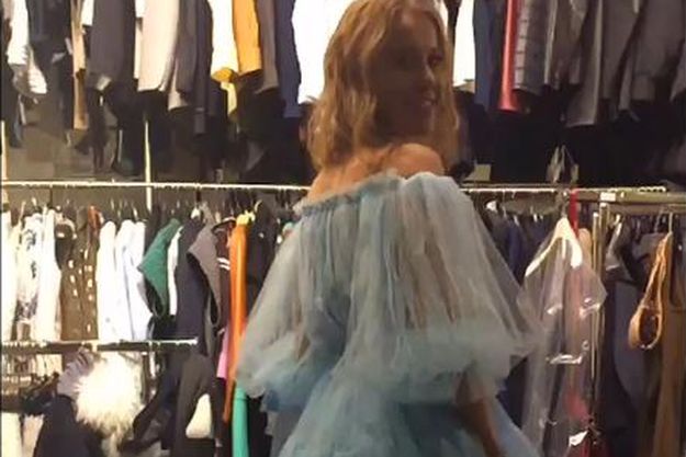 Ксения Собчак засветила грудь в прозрачном платье