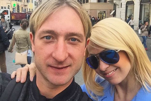 Евгений Плющенко намекнул на беременность жены