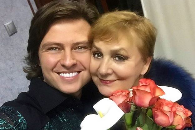 Прохор Шаляпин вышел в свет с новой пенсионеркой