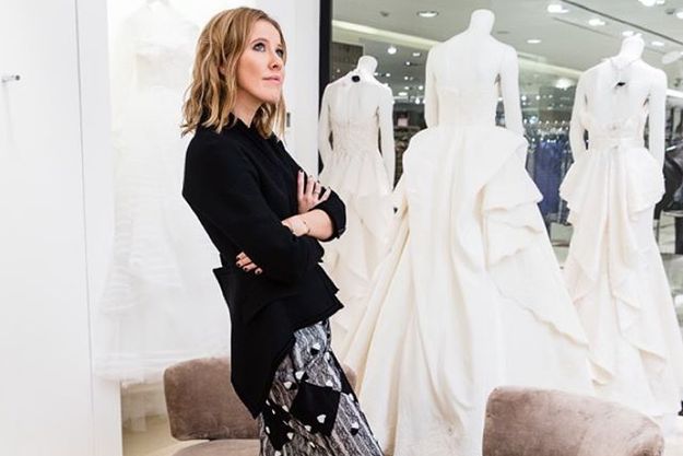 Ксения Собчак выставила на аукцион подвенечное платье