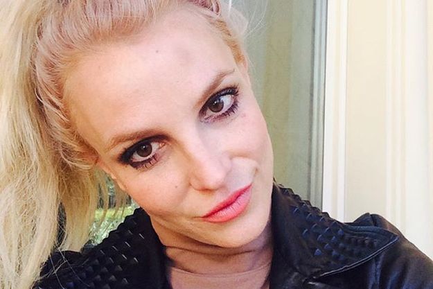 Бритни Спирс шокировала поклонников новогодним селфи