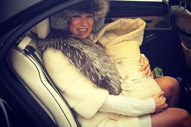 Олеся Судзиловская опубликовала первое фото с новорожденным сыном