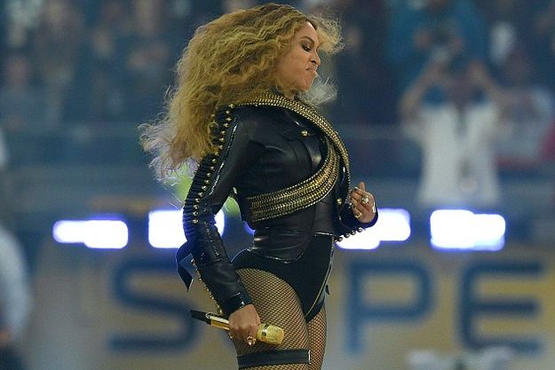 Бейонсе на Super Bowl 2016 отдала дань Майклу Джексону
