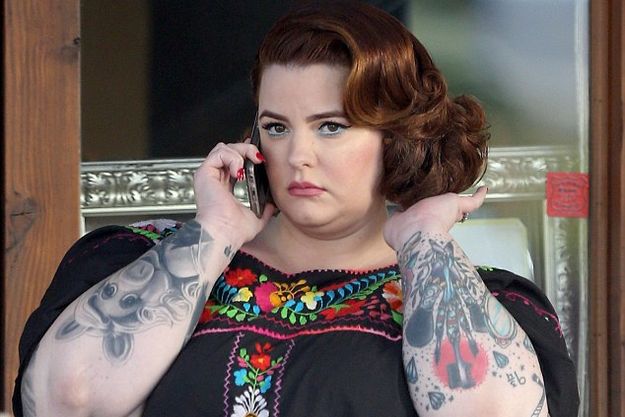 Беременную Тесс Холлидей засекли на улицах Лос-Анджелеса