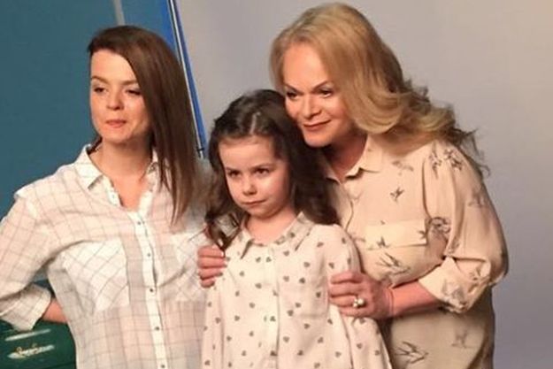 Лариса Долина опубликовала фото с дочкой и внучкой