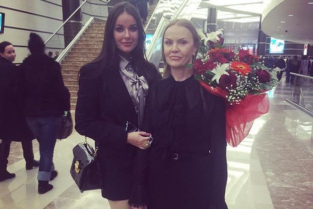 Фото матери Оксаны Федоровой шокировало фанатов