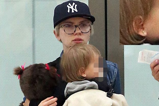 Скарлетт Йоханссон проколола уши своей маленькой дочери