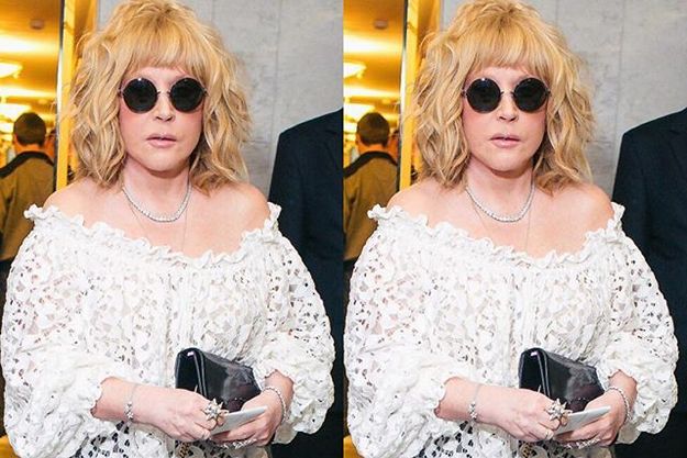 Алла Пугачева засветила на публике бюстгальтер