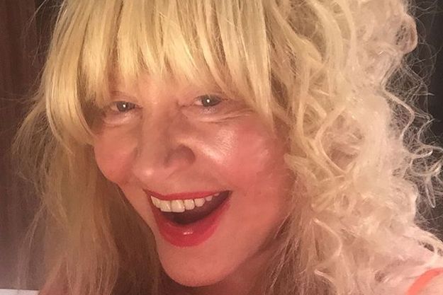 Поклонники посоветовали Алле Пугачевой воздержаться от селфи крупным планом