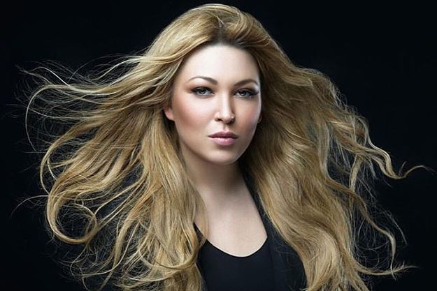 Пьяная Ирина Дубцова сорвала концерт в Гомеле