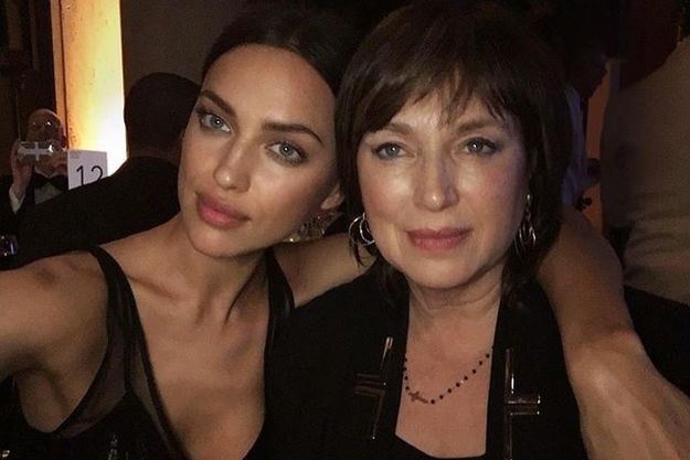 Ирина Шейк показала селфи со своей мамой