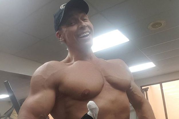 Муж Наташи Королевой шокировал своим снимком в плавках