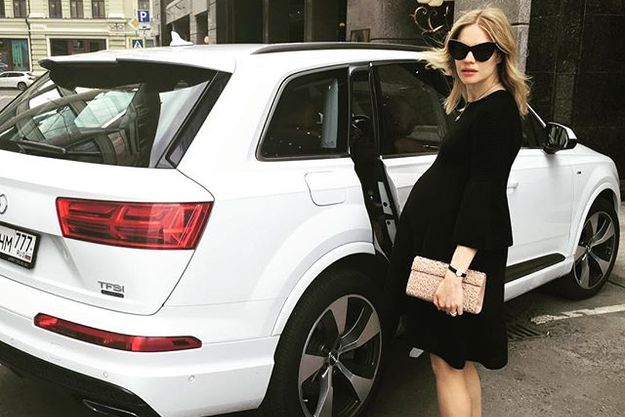 Наталья Водянова поразила огромным беременным животом