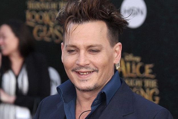 Джонни Депп выставляет на продажу картины известного художника