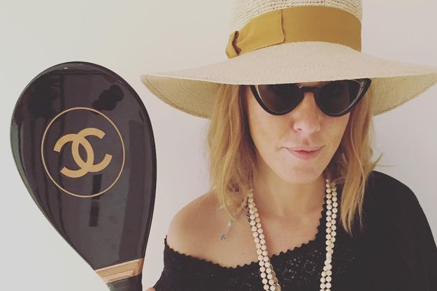 Ксения Собчак продемонстрировала живот и сверкнула грудью