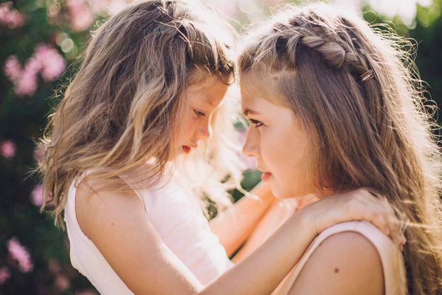 Вера Брежнева опубликовала нежное фото своих дочерей