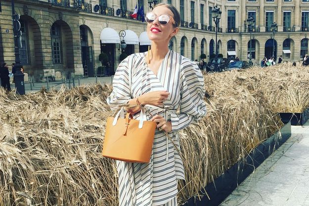 Беременная Ксения Собчак прикрывает на фото живот