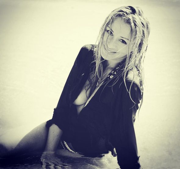 Алена Апина