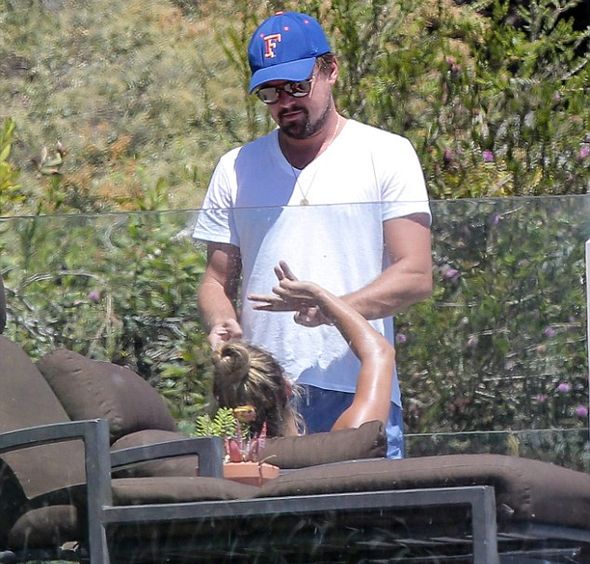 Леонардо ДиКаприо и Нина Агдал