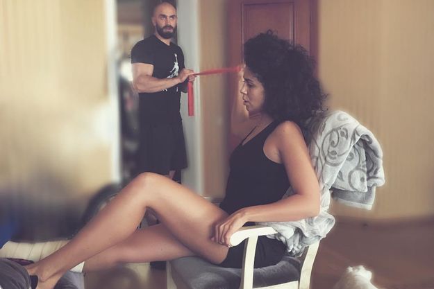 Настя Каменских после травмы похвасталась точеной фигурой