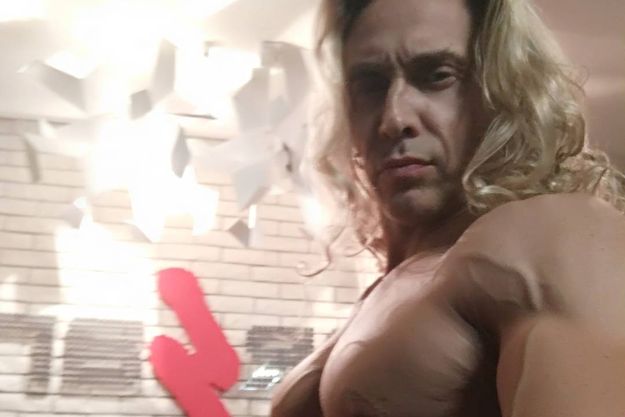 Тарзан шокировал интимным снимком