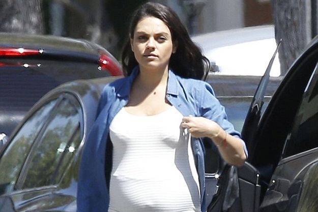 Мила Кунис продолжает расти вширь