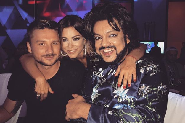 Ани Лорак на «Новой волне» устроила «обнимашки» с Киркоровым и Лазаревым