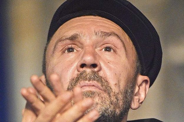 Сергей Шнуров перевоплотился в Иосифа Кобзона