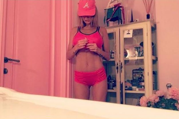 Алена Водонаева намекнула на беременность?