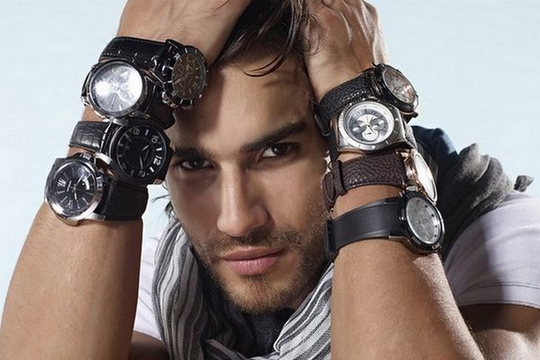 Часы — имиджевый аксессуар современного бизнесмена