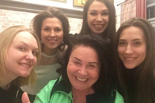 Надежда Бабкина шокировала селфи без мейкапа